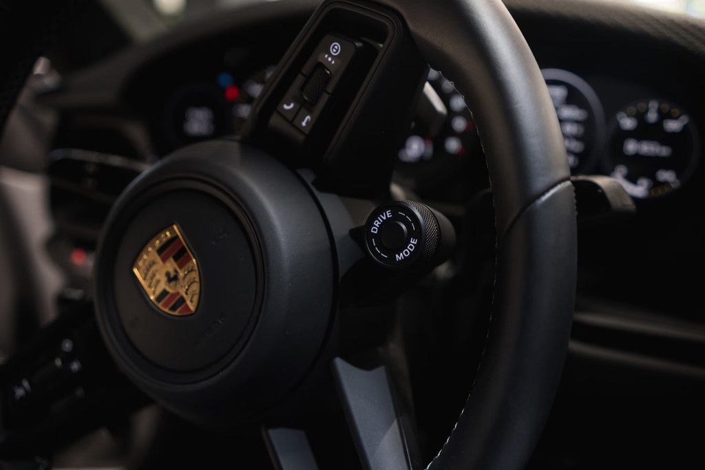 Porsche 992 GT3 Touring