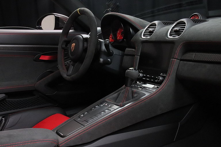 Porsche 718 Spyder RS