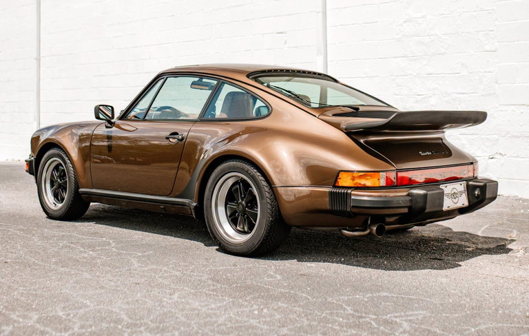Porsche 911 Turbo 3.0 (US)