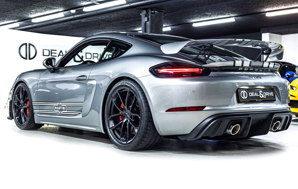 Porsche 718 Cayman GT4