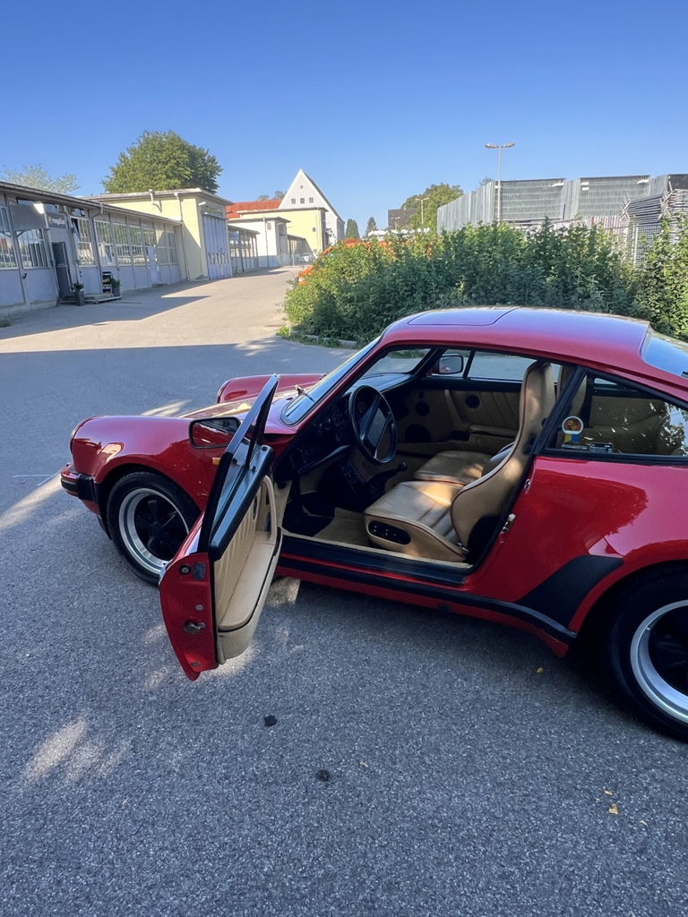 Porsche 911 Turbo 3.3