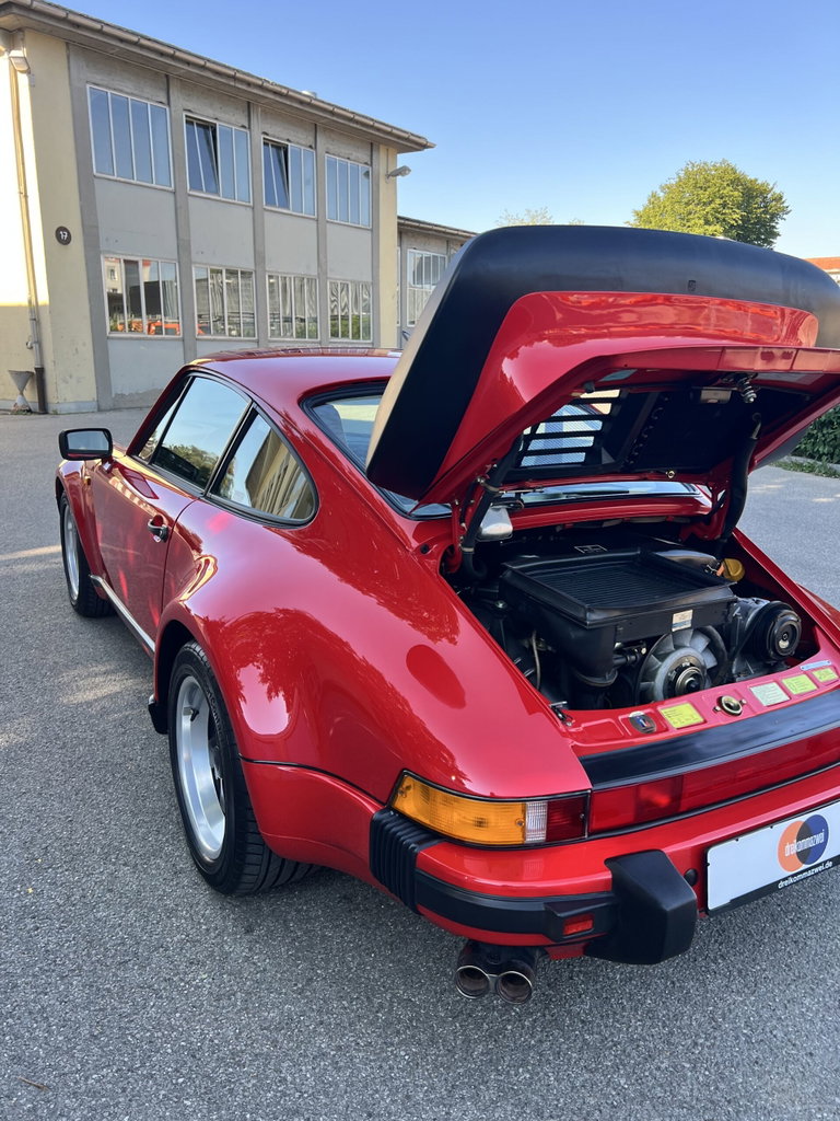 Porsche 911 Turbo 3.3