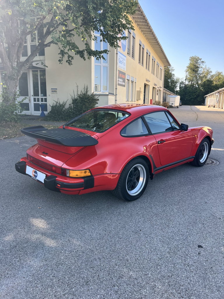 Porsche 911 Turbo 3.3
