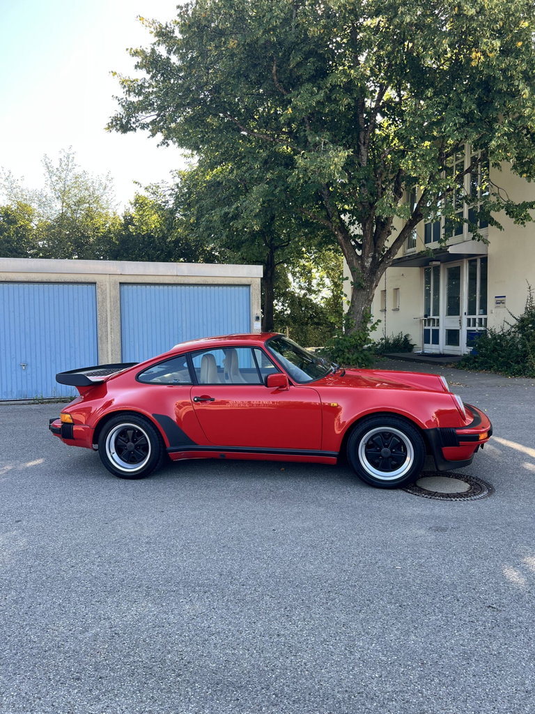 Porsche 911 Turbo 3.3