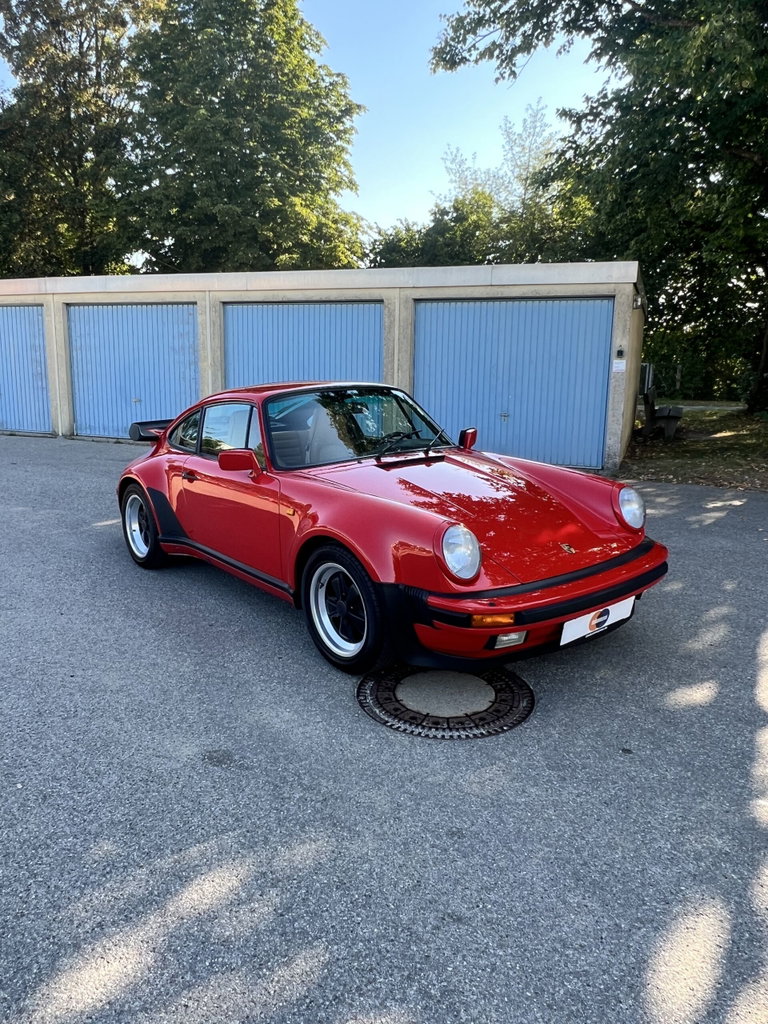 Porsche 911 Turbo 3.3