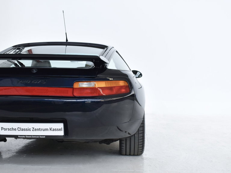 Porsche 928 GTS