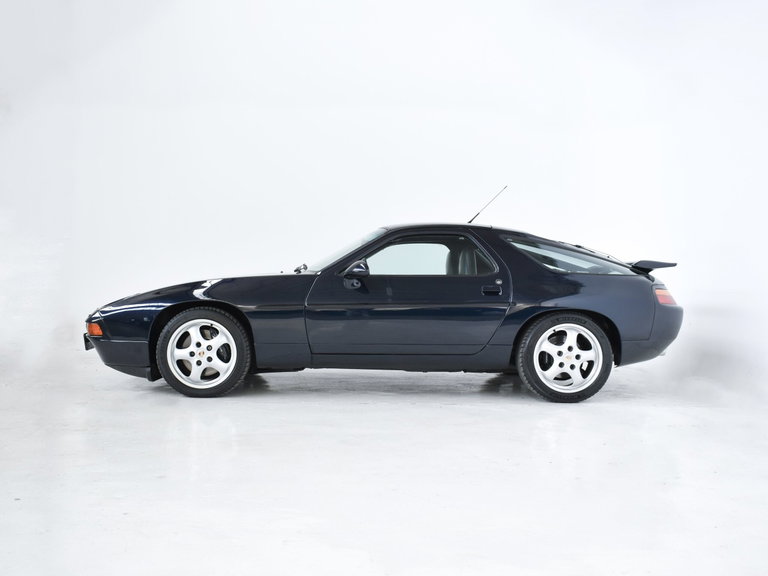 Porsche 928 GTS