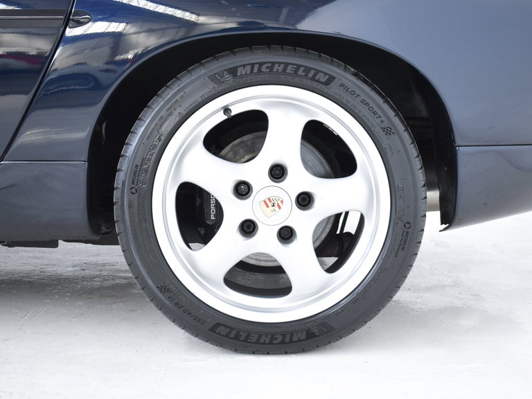Porsche 928 GTS