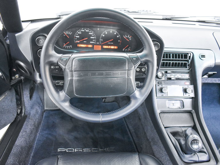 Porsche 928 GTS