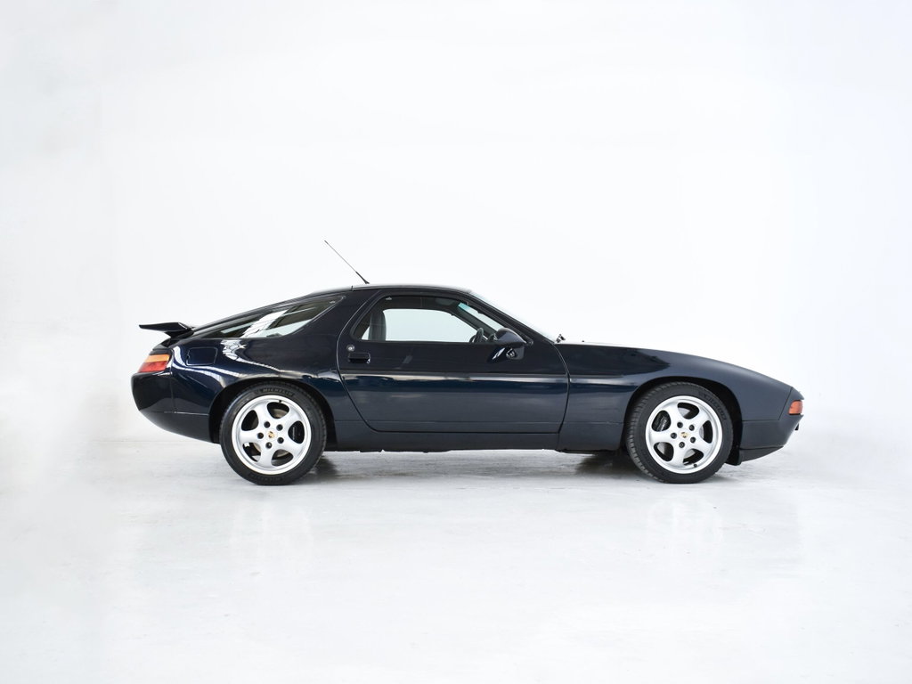 Porsche 928 GTS
