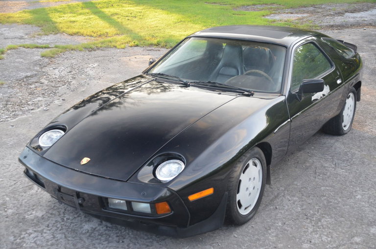 Porsche 928 S