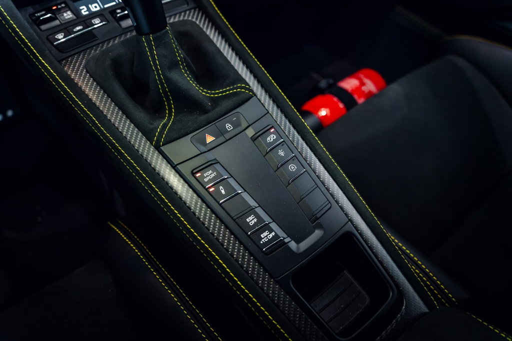Porsche 718 Cayman GT4 RS