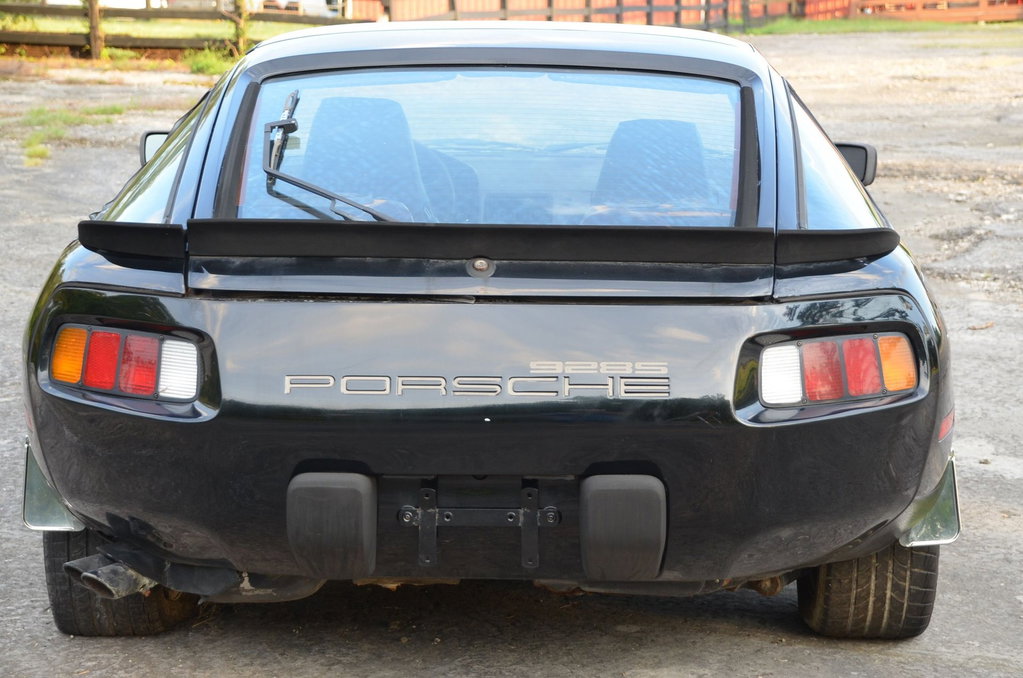 Porsche 928 S