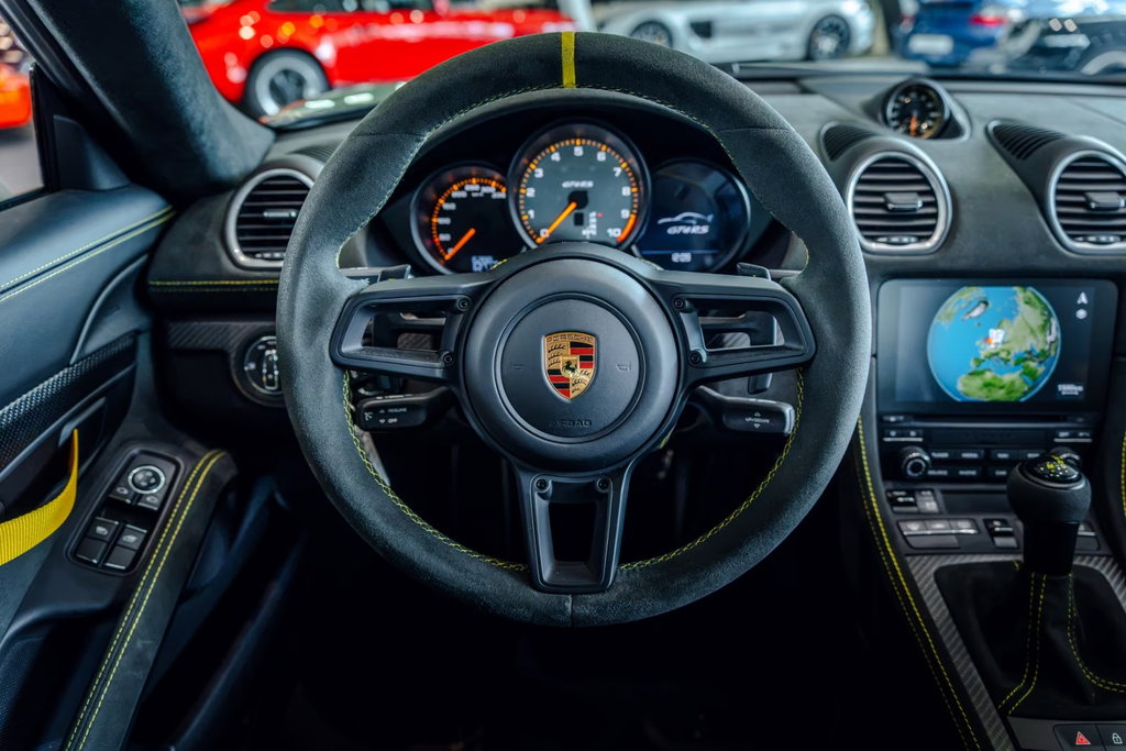 Porsche 718 Cayman GT4 RS
