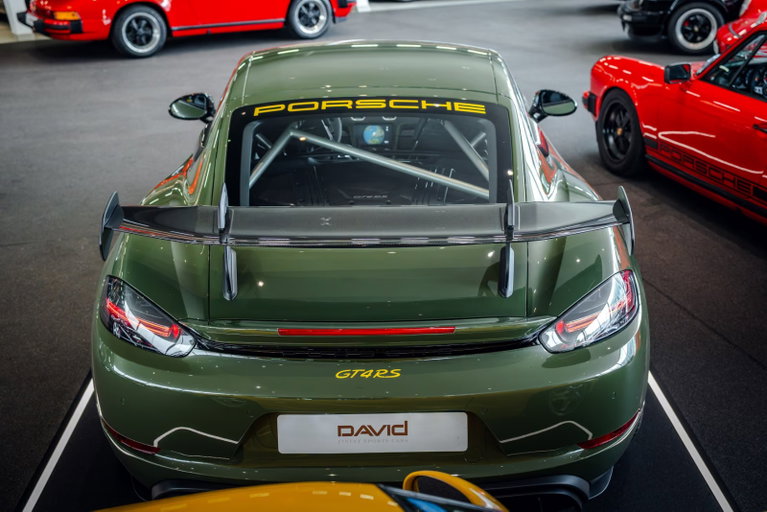 Porsche 718 Cayman GT4 RS