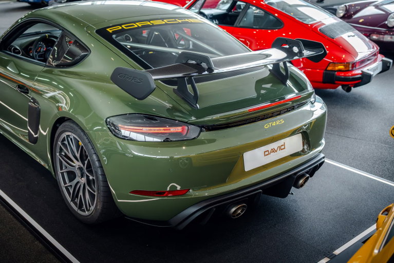 Porsche 718 Cayman GT4 RS