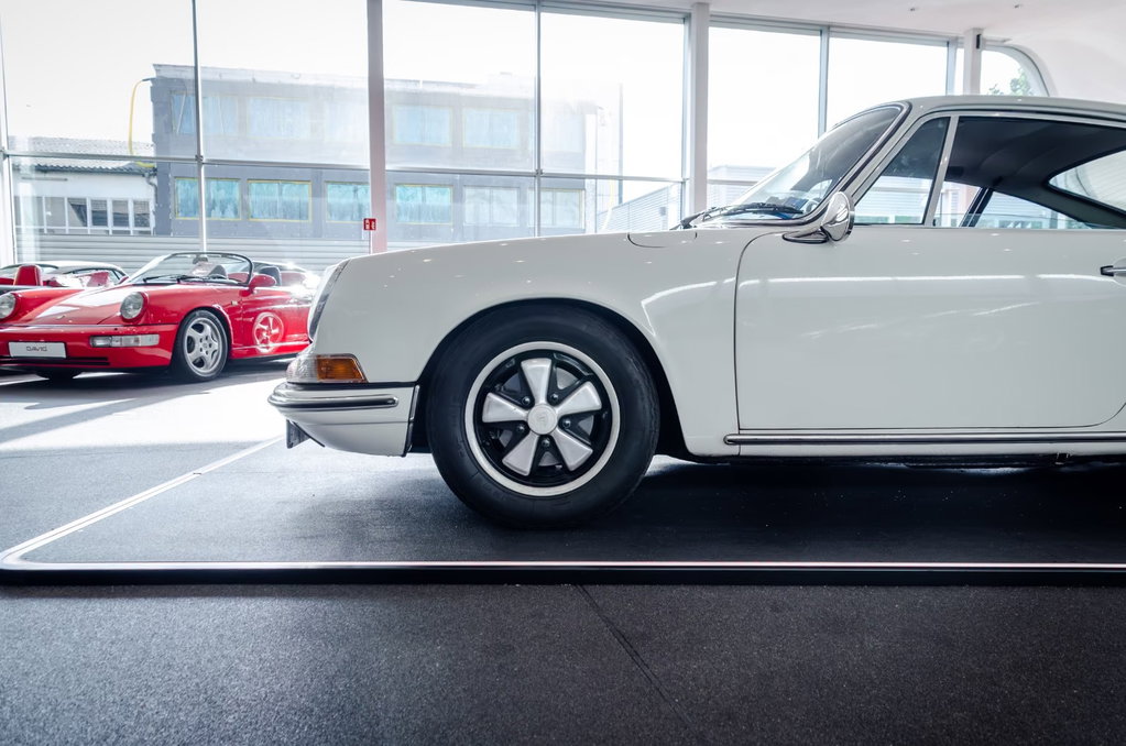 Porsche 911 T