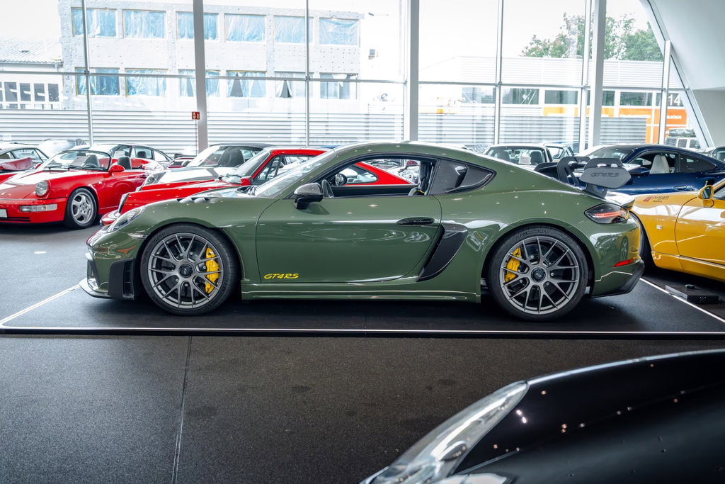 Porsche 718 Cayman GT4 RS