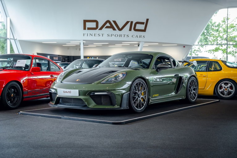 Porsche 718 Cayman GT4 RS