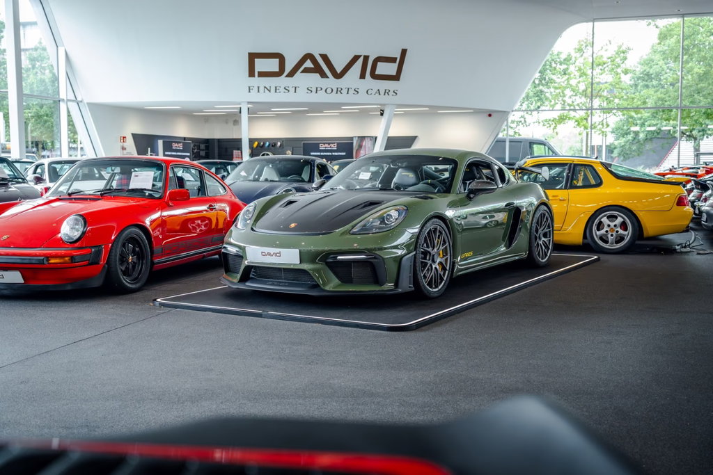 Porsche 718 Cayman GT4 RS