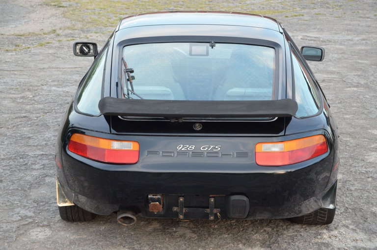 Porsche 928 S4
