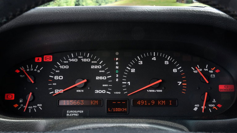 Porsche 928 S4