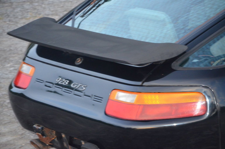 Porsche 928 S4