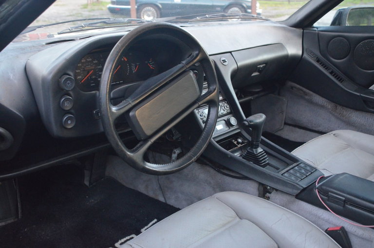 Porsche 928 S4