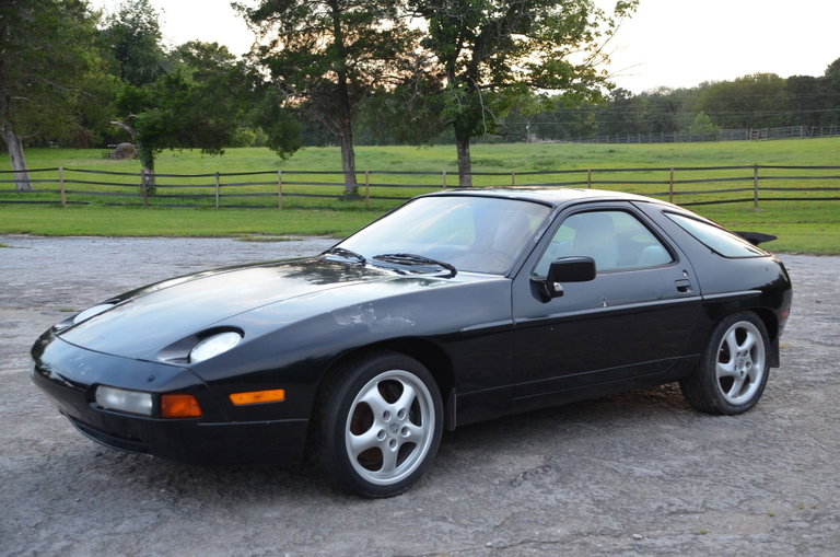 Porsche 928 S4
