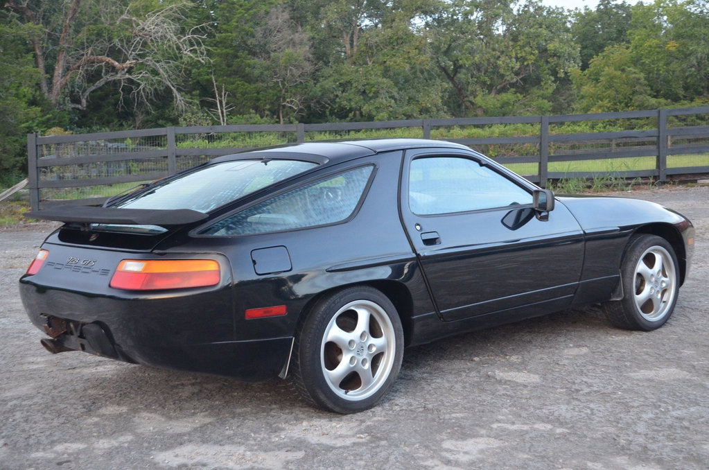 Porsche 928 S4