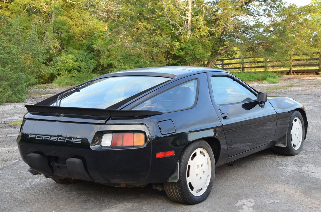 Porsche 928 S
