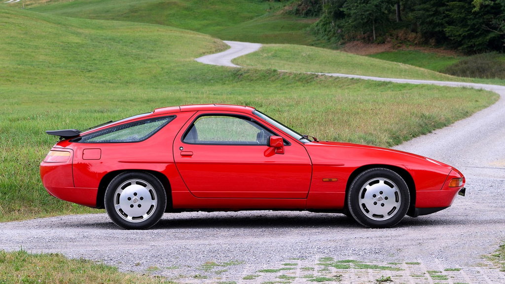Porsche 928 S4