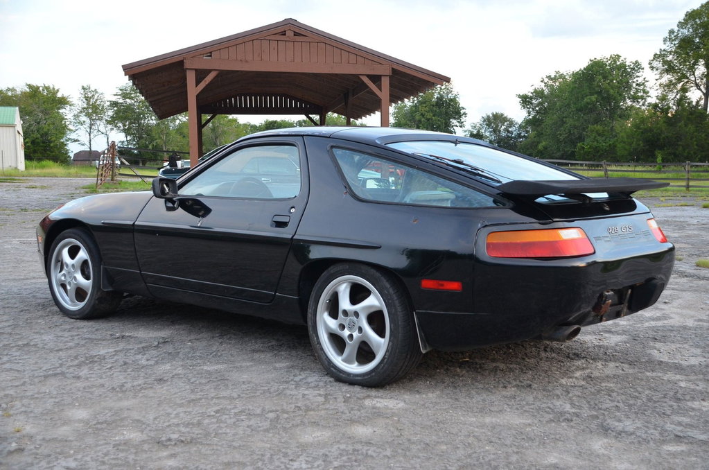 Porsche 928 S4