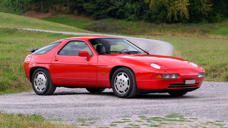 Porsche 928 S4