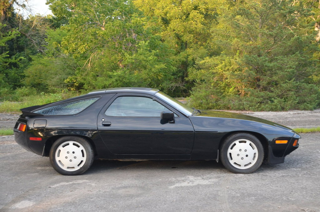 Porsche 928 S