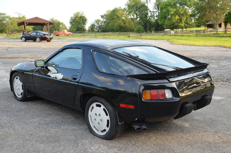 Porsche 928 S