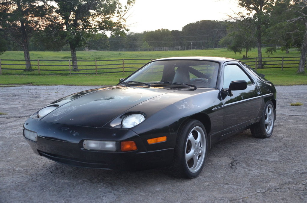Porsche 928 S4