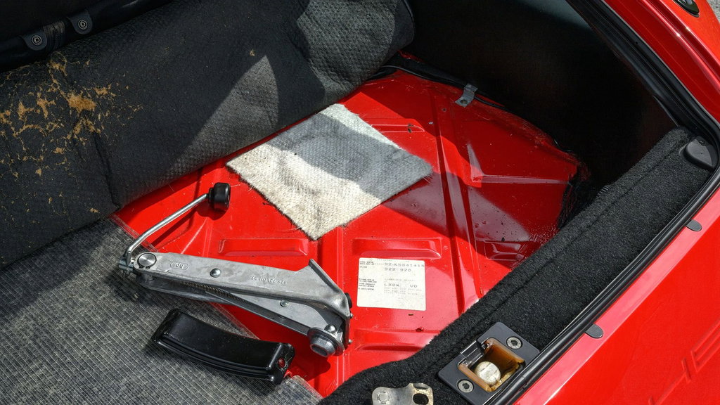 Porsche 928 S4