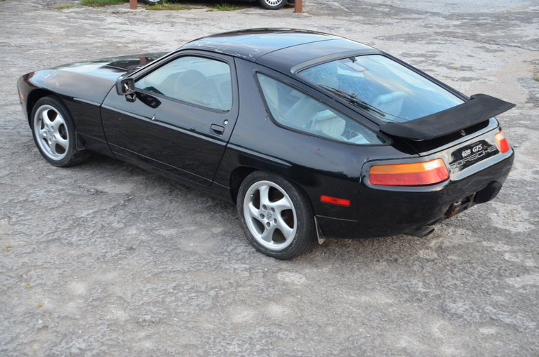 Porsche 928 S4