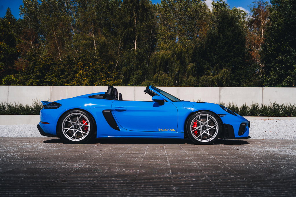 Porsche 718 Spyder RS