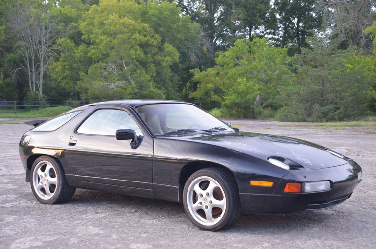 Porsche 928 S4