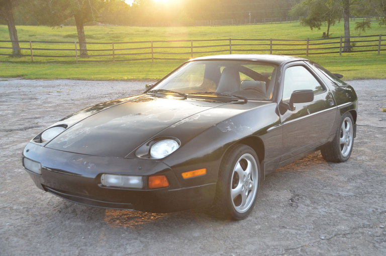 Porsche 928 S4