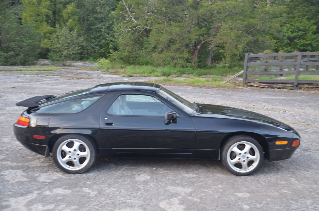 Porsche 928 S4