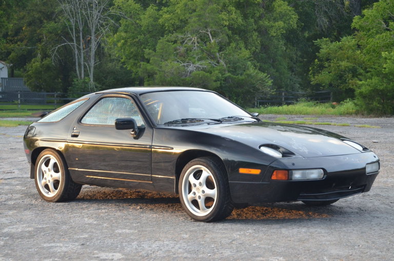 Porsche 928 S4