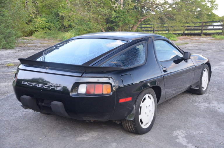 Porsche 928 S