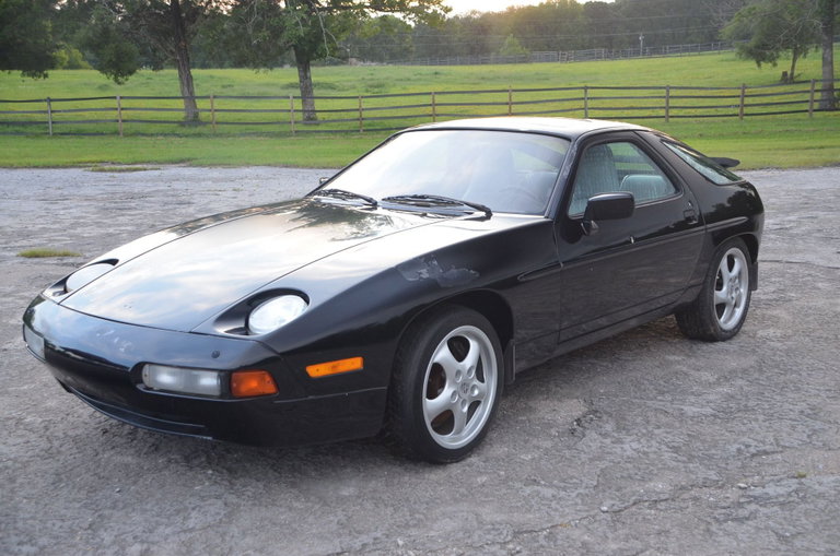 Porsche 928 S4