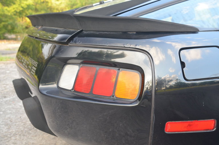 Porsche 928 S