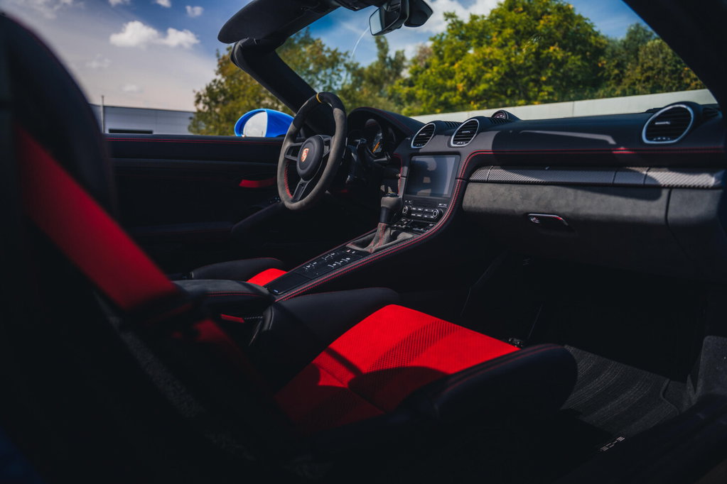 Porsche 718 Spyder RS