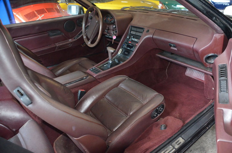 Porsche 928 S