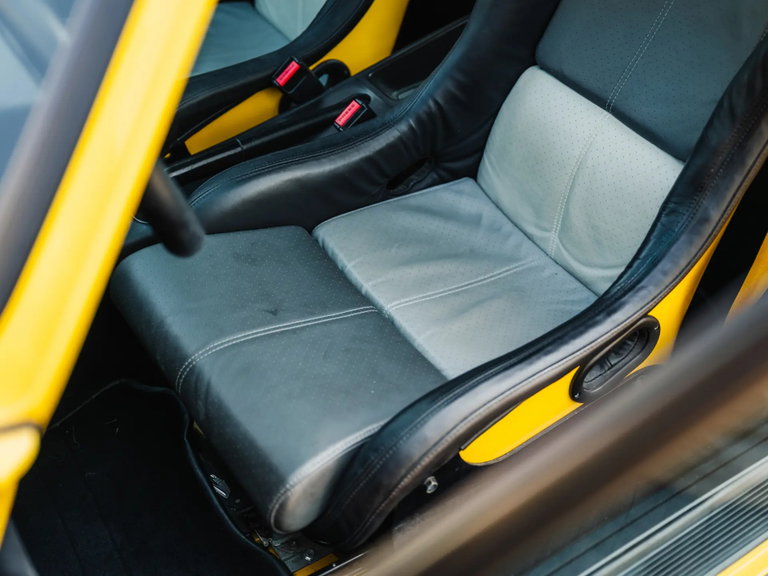 Porsche 964 Carrera RS 3.8